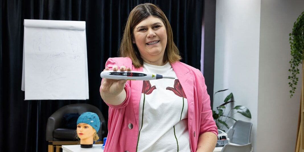 Fotobiomodulação pode criar um ambiente biológico mais favorável para potencializar os resultados dos tratamentos realizados no diagnóstico de TEA.