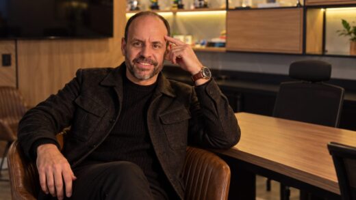 Hugo Belo, CEO e sócio co-fundador da 4Selet, fintech de plataforma de pagamento para produtor digital, na sala executiva do escritório da empresa em Goiânia.