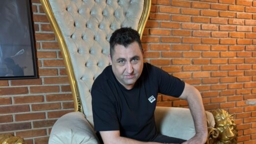 Paulo Roberto ultrapassa 1 milhão de visualizações em seu novo videoclipe.