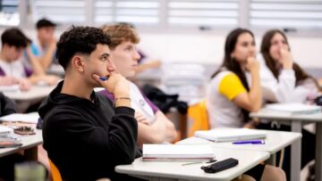 Estudantes do Ensino Médio devem ficar atentos para a escolha da graduação.